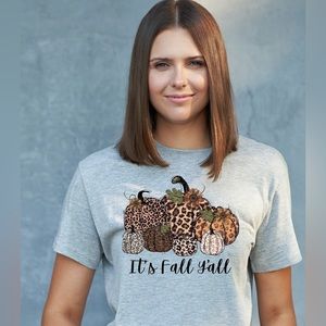 Just a girl who loves fall Tshirt